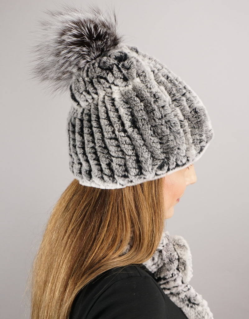 Classic Pom Pom Hat - Black Snow