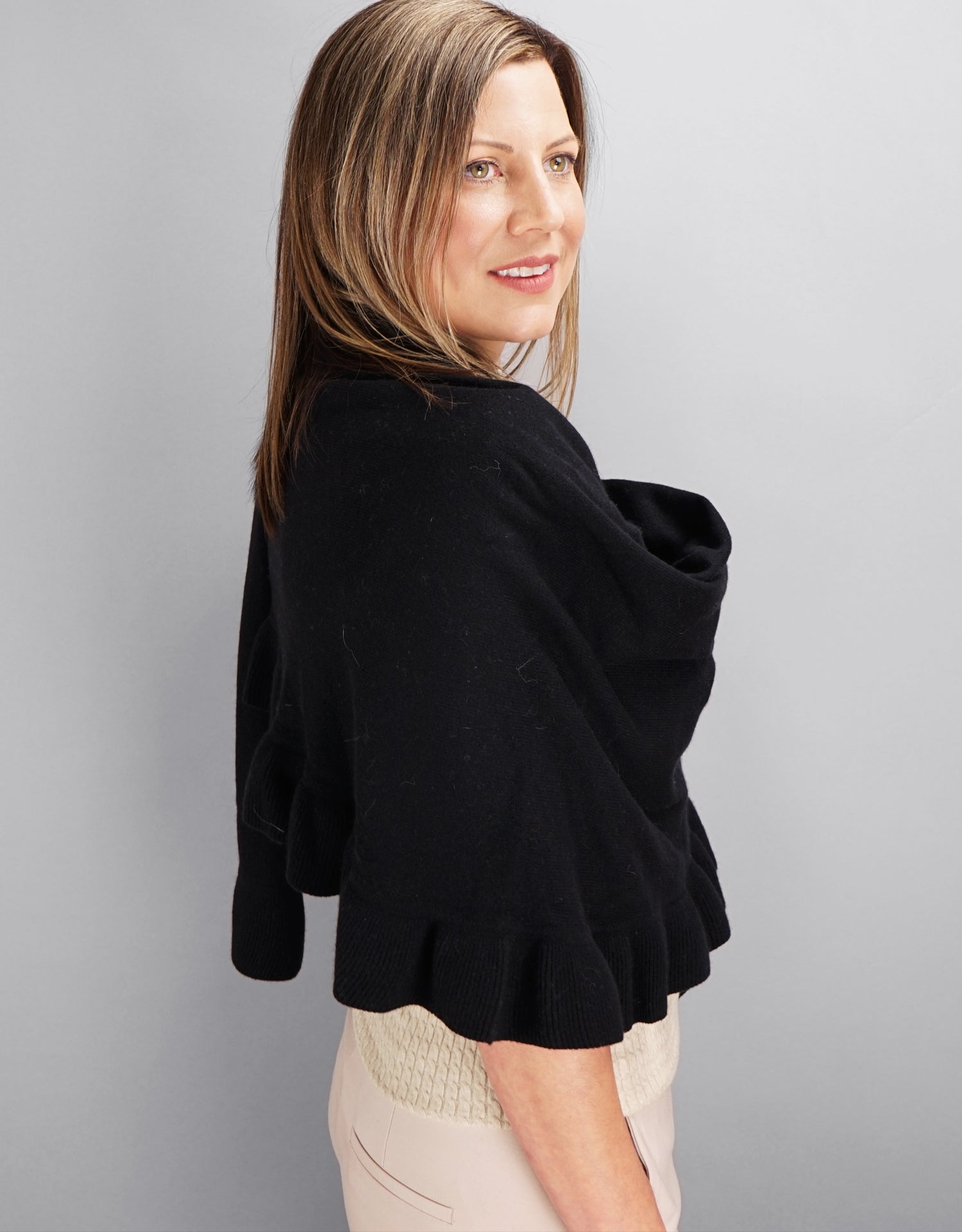 Beautiful Cashmere Ruffle Shawl Black Snowflake